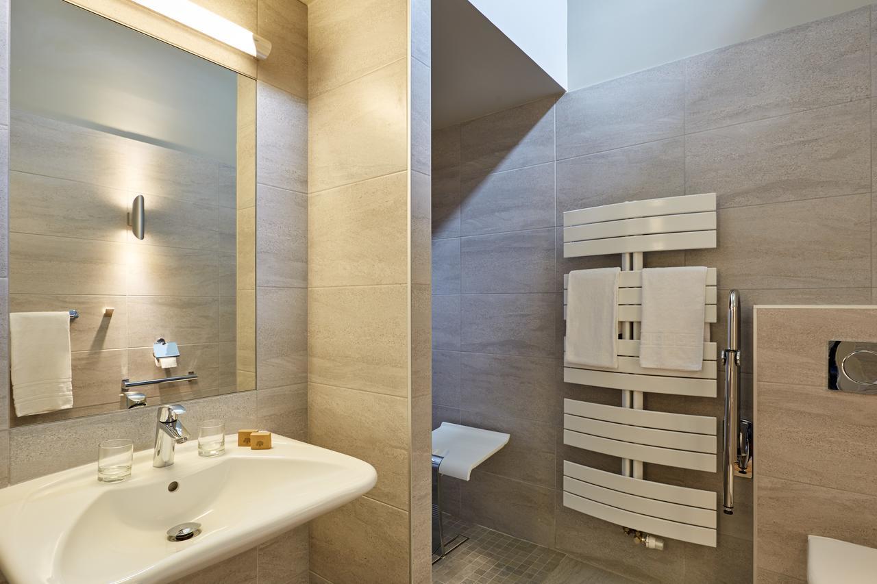 Hotel Centre Port-Royal Saint-Lambert  Luaran gambar